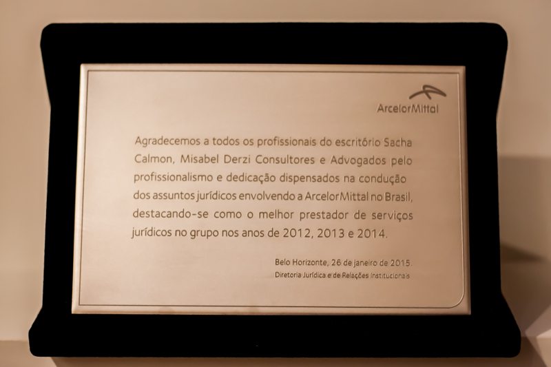 Escritório recebe homenagem da ArcelorMittal Brasil por serviços prestados em 2014